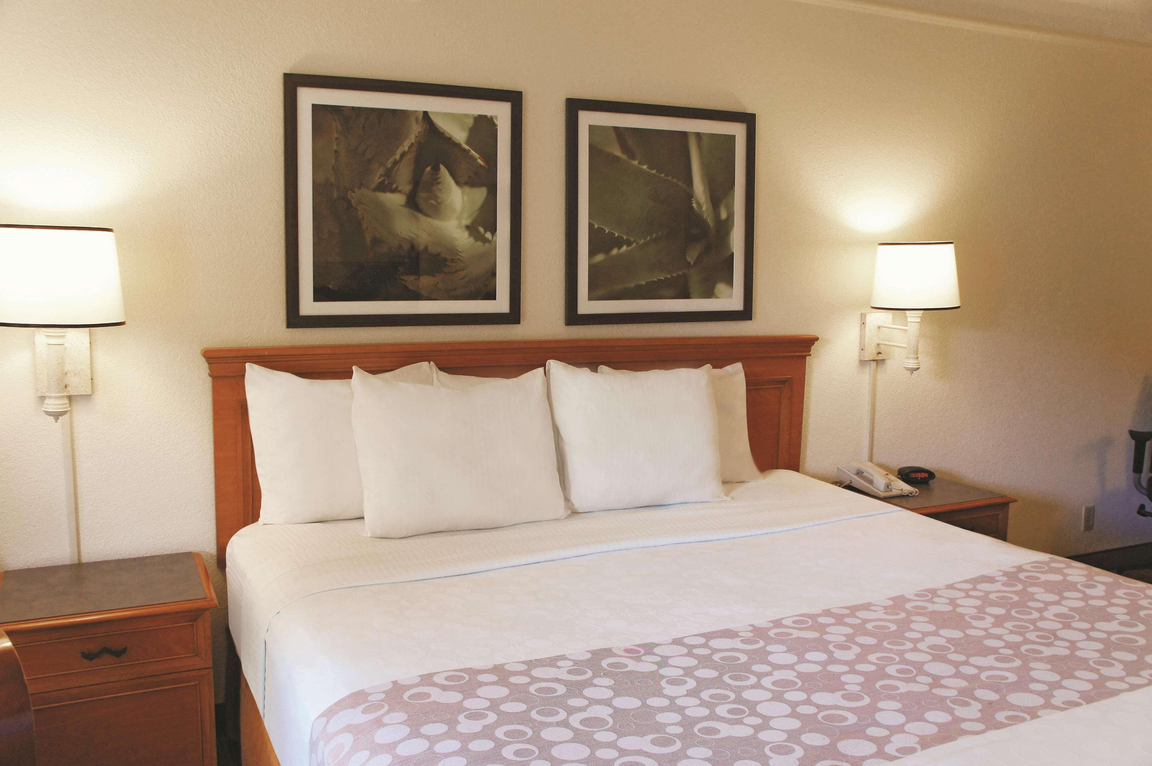 Baymont By Wyndham Houston La Porte Exterior foto